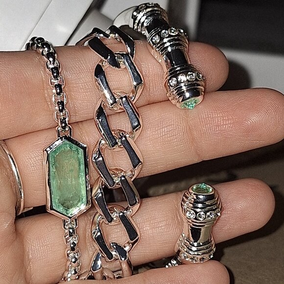 Bracelets - Picture 5 of 6